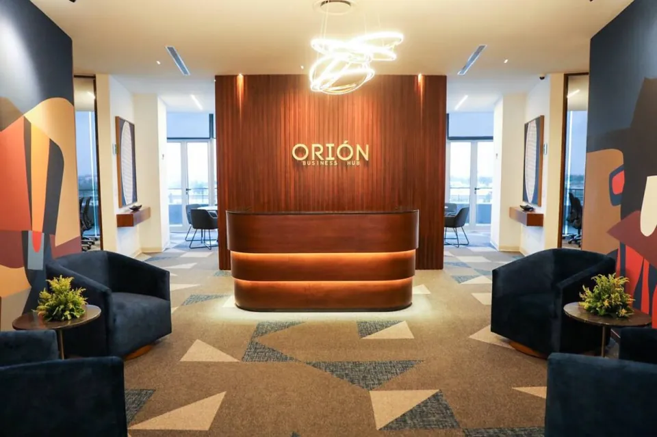 Recepción de Orión Business Hub en planta baja